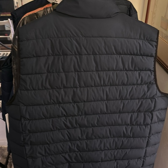 New Calvin Klein ski vest - Picture 3 of 4